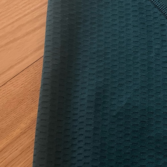 Athleta Certified B Capri Leggings With ZipPockets - Picture 2 of 9